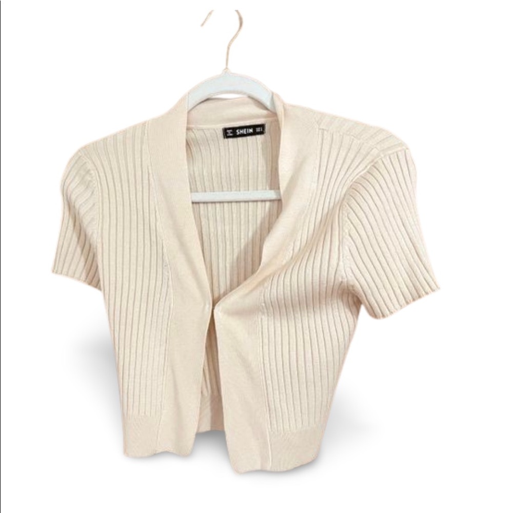 beige/cream clip top